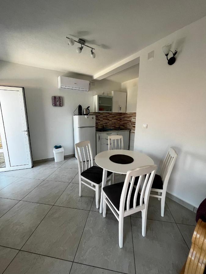 Apartments Apartmani Bojana Utjeha Zewnętrze zdjęcie
