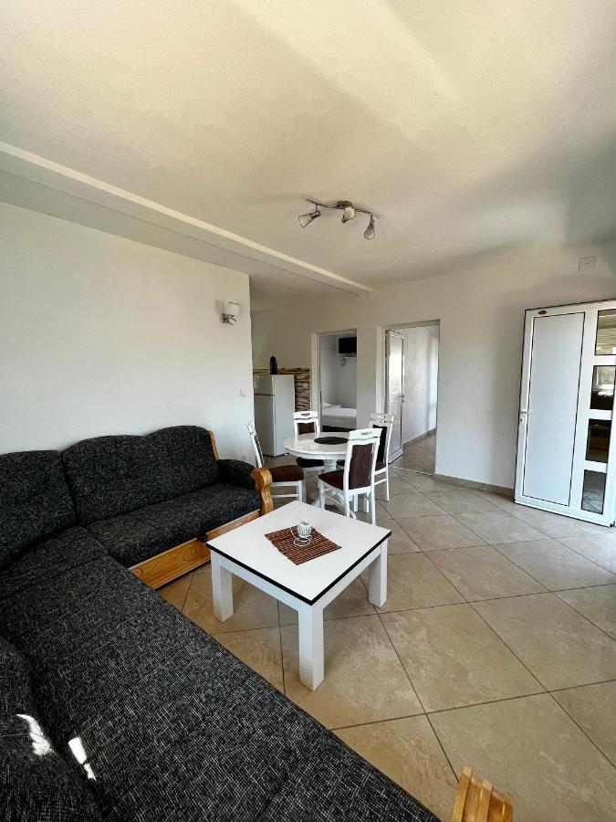 Apartments Apartmani Bojana Utjeha Zewnętrze zdjęcie
