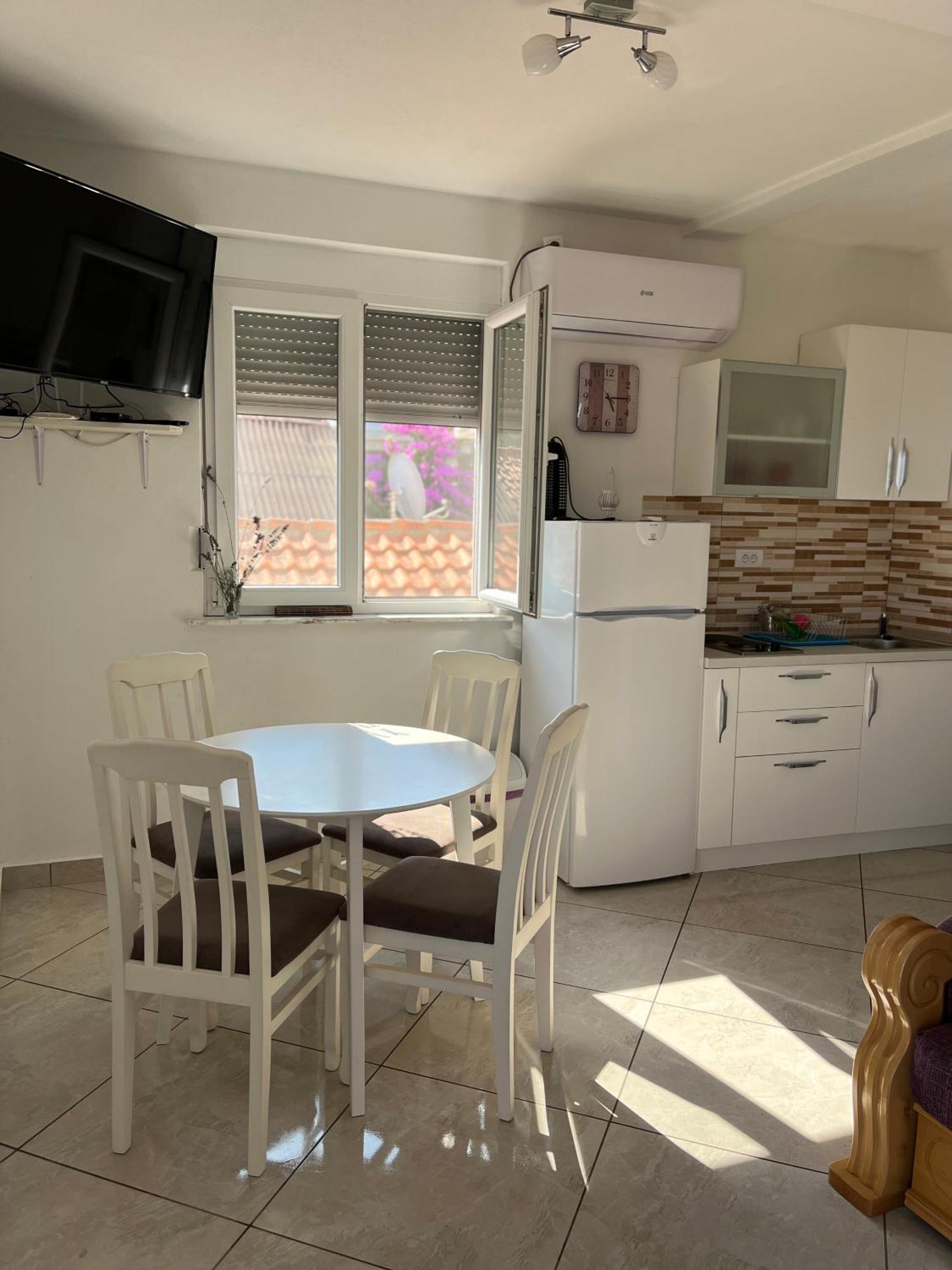 Apartments Apartmani Bojana Utjeha Zewnętrze zdjęcie